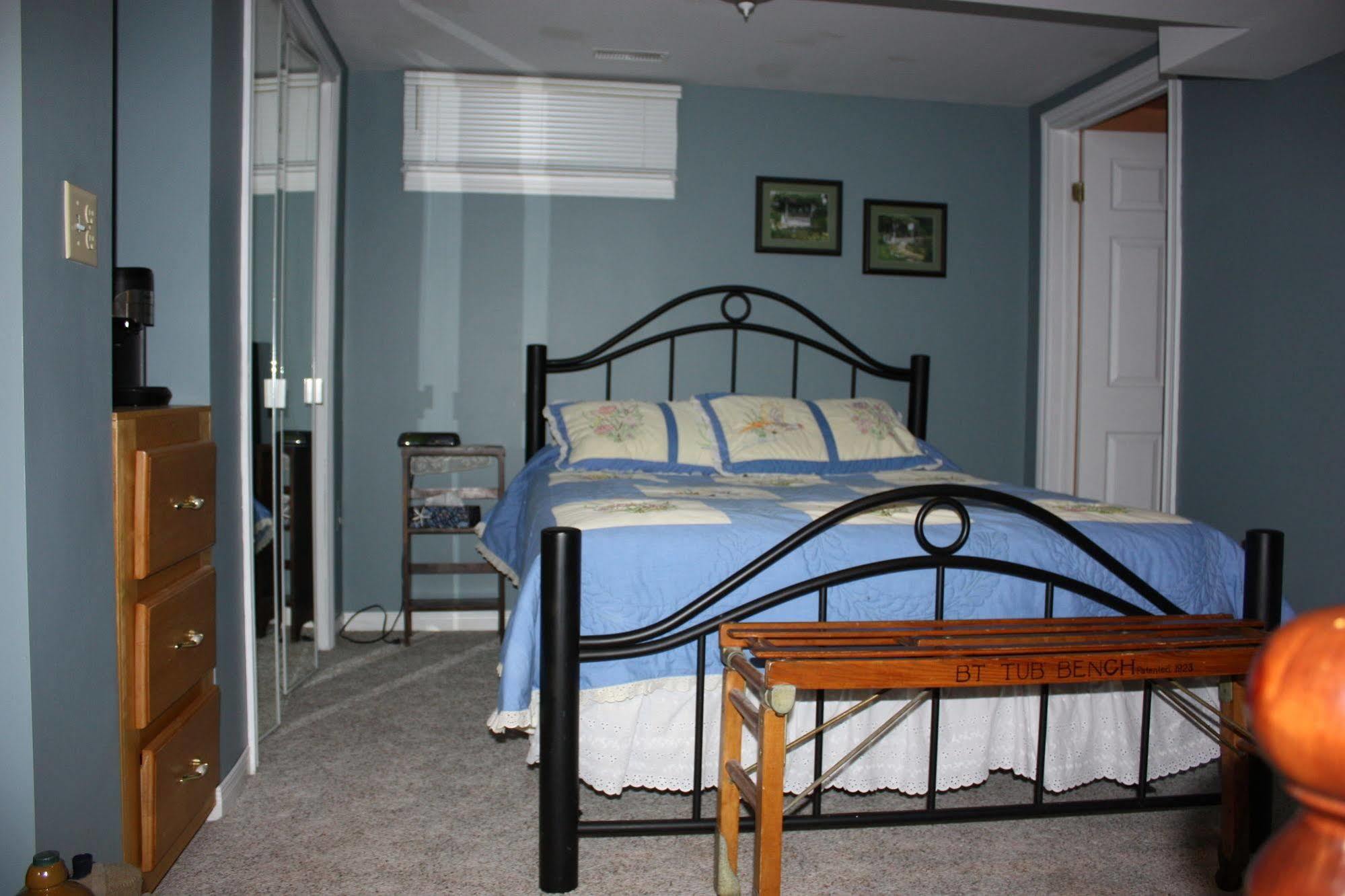 Carrousel Bed & Breakfast Cayuga Екстериор снимка